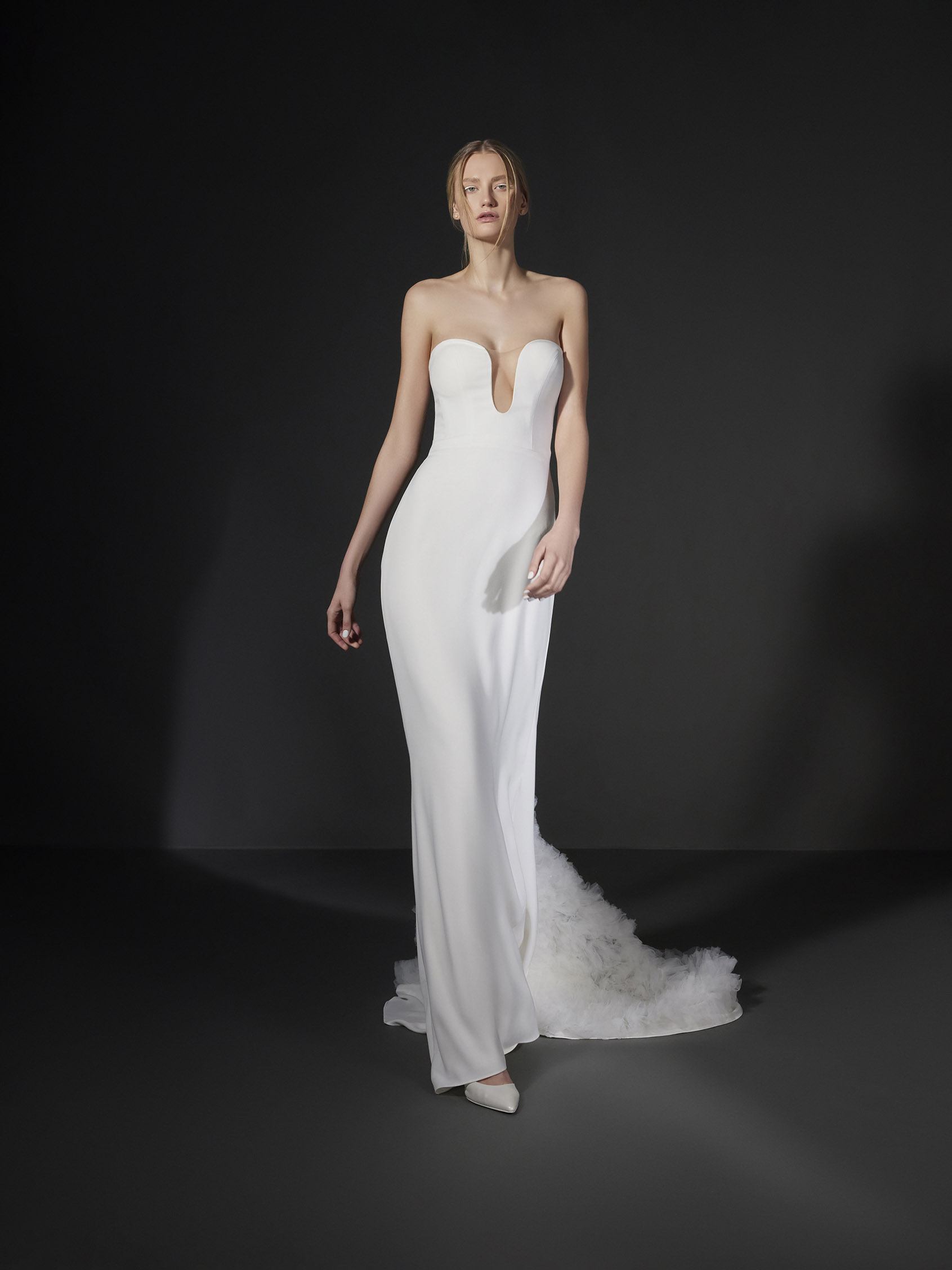 Luxury Wedding Dresses for Elegant Brides | Vera Wang Bride