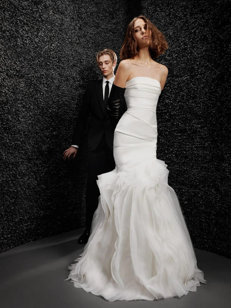 GIZELE, Strapless fit & flare wedding dress