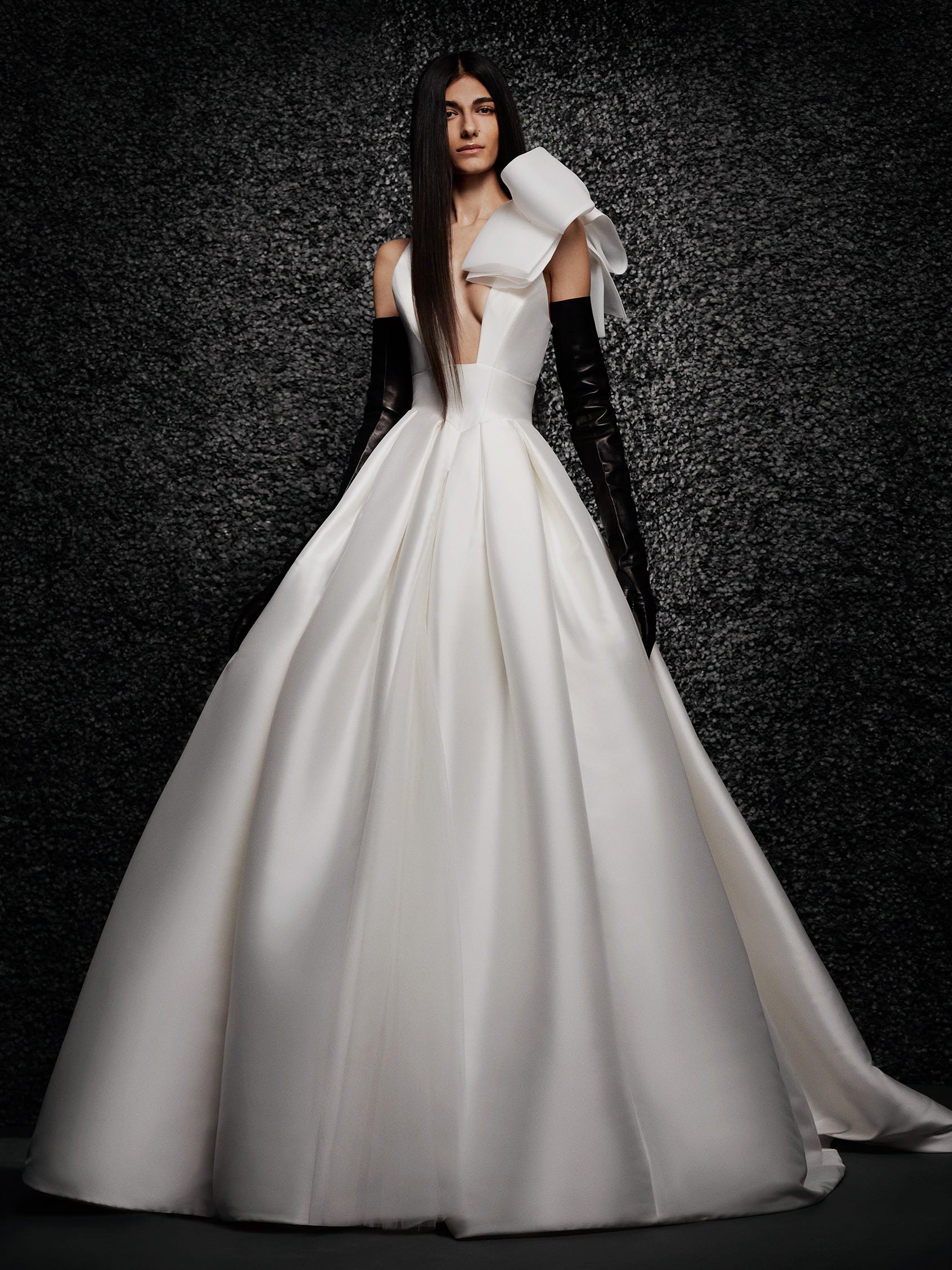 Shop Vera Wang Wedding Dresses in Los Angeles, CA | Karoza Bridal Inc