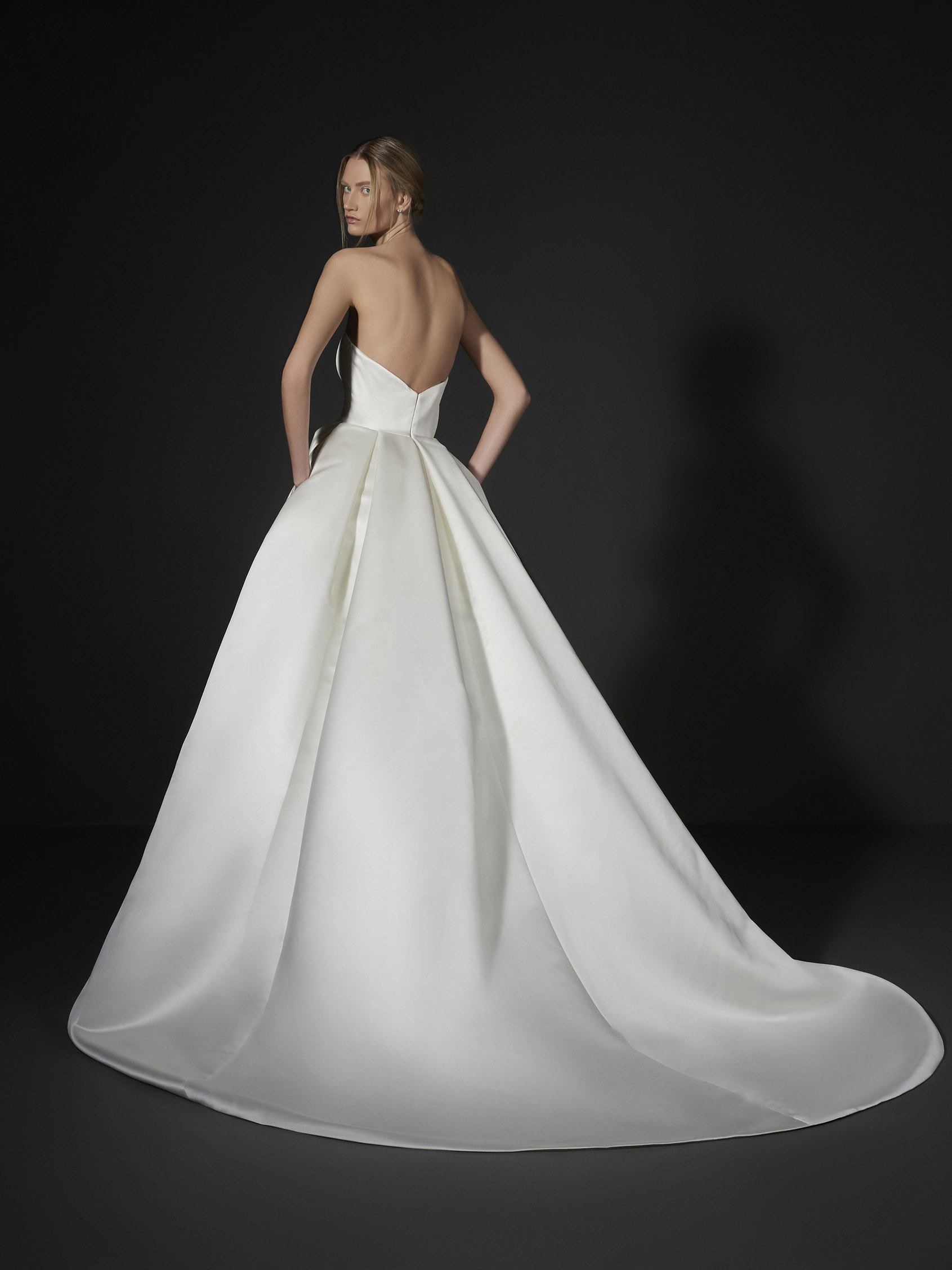 white by verawang ヴェラ・ウォン US4