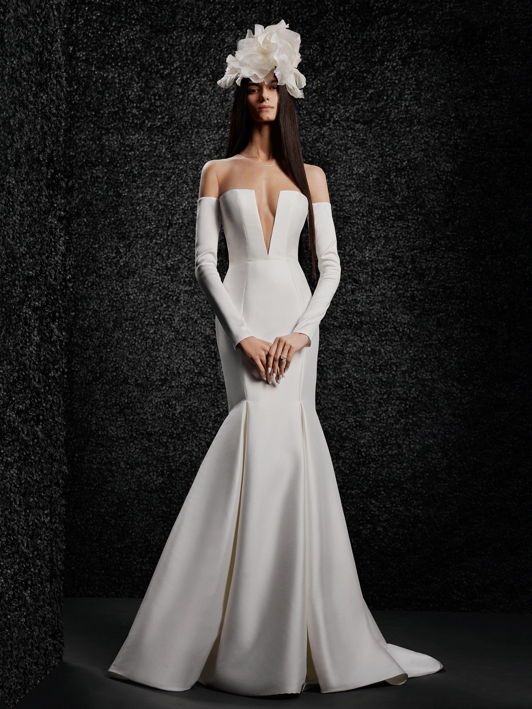 Vera Wang Spring 2019 Wedding Dress Collection | Vera wang bridal, Wedding dresses  vera wang, Strapless wedding gown