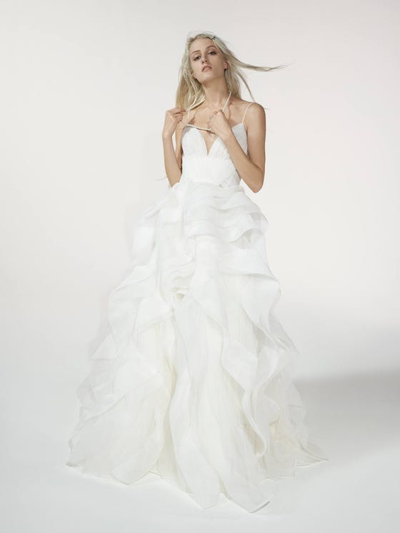 Top Videos of Vera Wang - Innovative wedding dresses, sophisticated diamond  cuts and sweet scents - CM Models