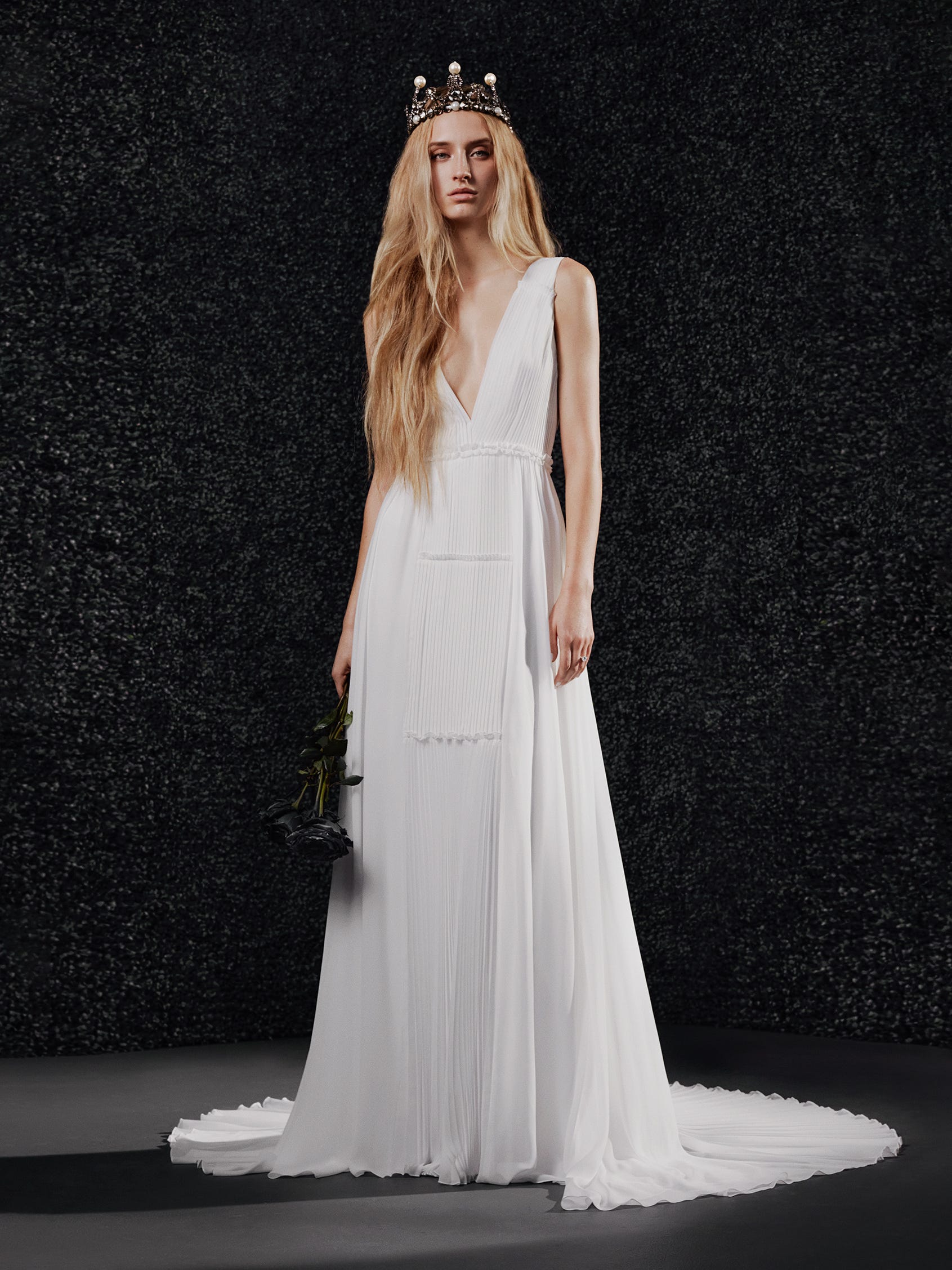 Vera Wang: seis criações que inovaram os vestidos de noiva - Harper's  Bazaar » Moda, beleza e estilo de vida em um só site